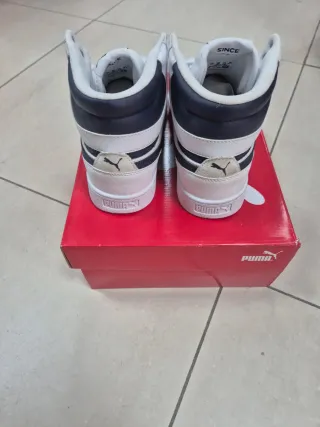 Zapatillas Puma Blancas y Negras