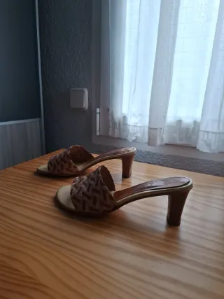 Sandalias de piel trenzada tacón 37