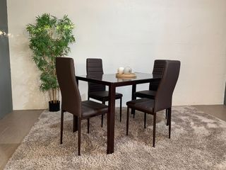 Mesa comedor con 4 sillas marrón - envío gratis