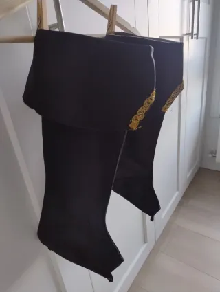 Pantalón Pirata y cubre botas. Talla Única