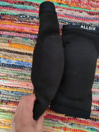 Rodilleras Voleibol ALLSIX Negras