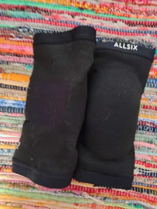 Rodilleras Voleibol ALLSIX Negras