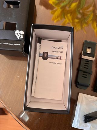 Reloj Garmin vívoactive HR  NO FUNCIONA PANTALLA