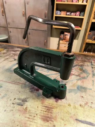 Torchietto per bottoni