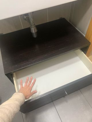 Mueble cajonera marrón oscuro