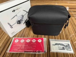 Drone DJI Mini 4 Pro Kit Combo