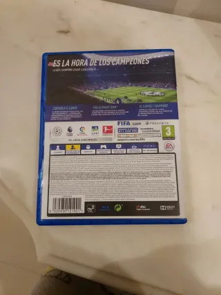 3 videogiochi per PS4 in ottime condizioni