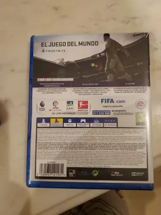 3 videogiochi per PS4 in ottime condizioni