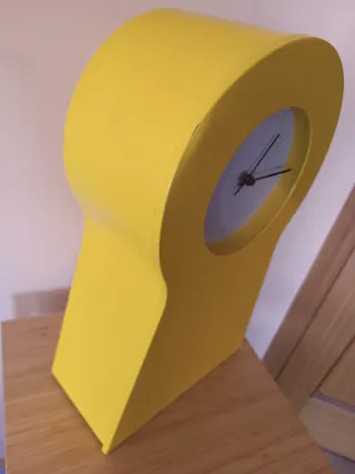 Reloj IKEA PS 1995 Vintage Amarillo