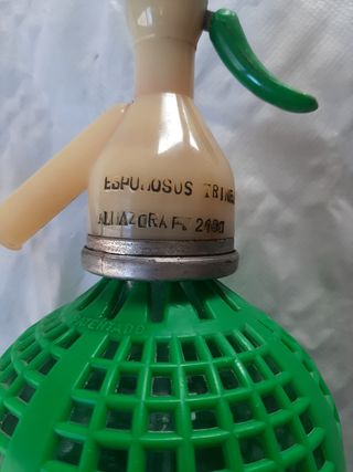 Sifón y botella trineo.