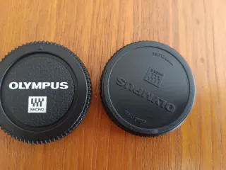 Cámara Olympus OM-D Plata y Negra M5 Mark II + obj