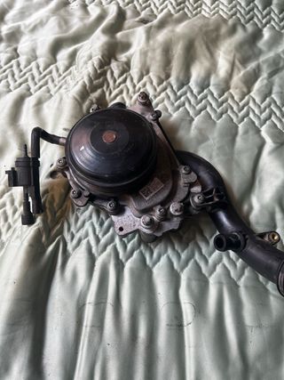 Bomba de agua Mercedes W205