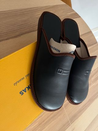 Zapatillas Nordikas Piel Talla 42 NUEVAS ESTRENAR