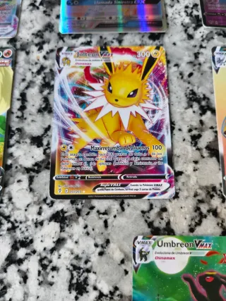 Cartas Pokémon Variadas