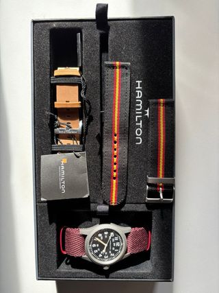 Reloj Hamilton Caja Gris Correa Roja