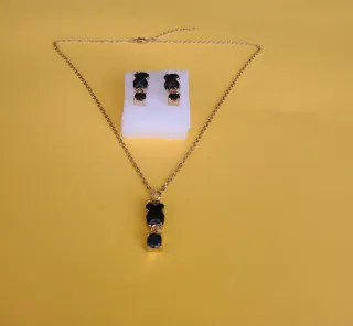Collar y pendientes