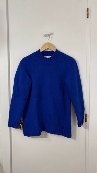 Jersey azul Zara cuello alto