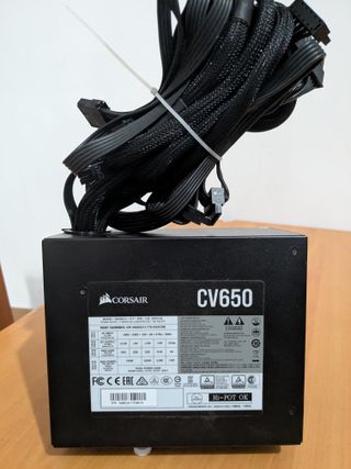 Fuente de Poder Corsair VS650 650W 80 Plus White