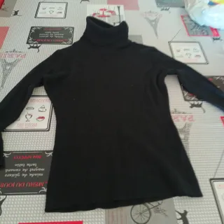 Jersey cuello alto negro