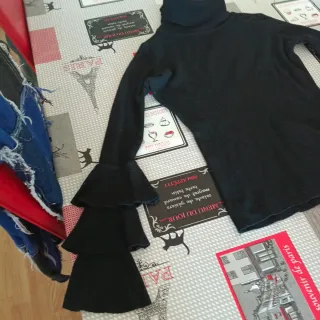 Jersey cuello alto negro