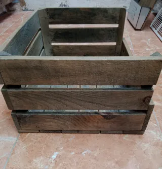 Cama para mascotas de madera