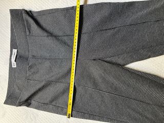 Leggings grises y negros