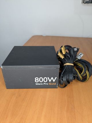 Fuente de Poder Cooler Master Silent Pro Gold 800W