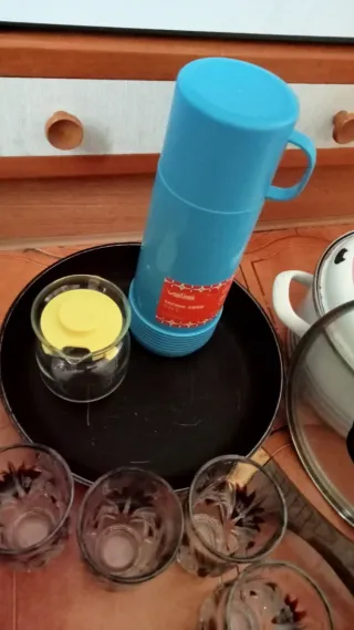 Cazuela azul y blanca