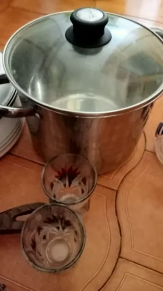 Cazuela azul y blanca