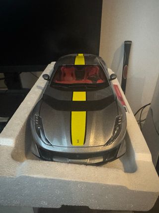 Bburago Signature 812 Competizione 1:18