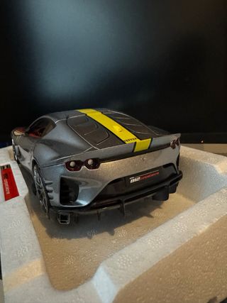 Bburago Signature 812 Competizione 1:18