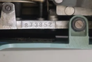 MÁQUINA DE ESCRIBIR VINTAGE OLIVETTI STUDIO 44