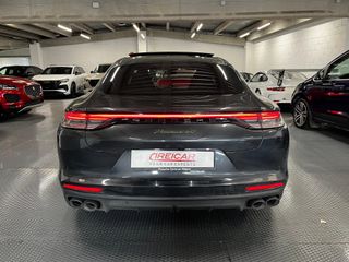 Porsche Panamera 2022
