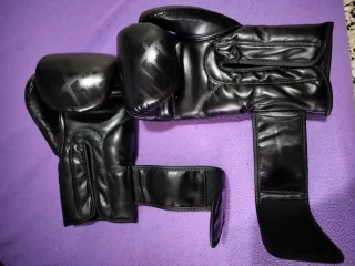 Guantes de Boxeo Venum Negros 14Oz