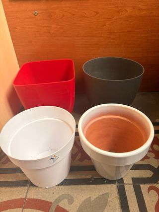 Lote 4 Macetas Variadas