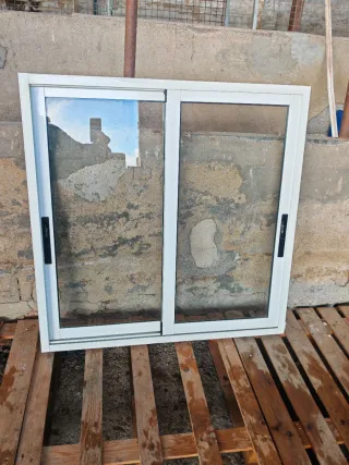 Ventana corredera 100x100