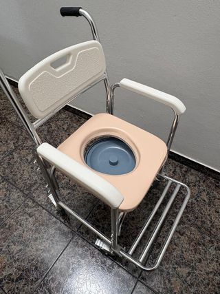 Silla ducha/Inodoro con Ruedas Usada