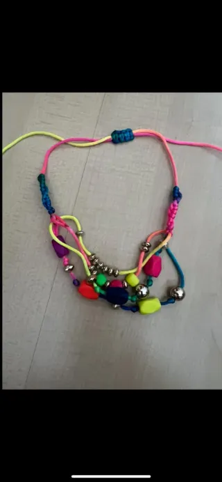 Collana artigianale multicolore con perline