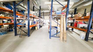 Nave industrial en venta en Olesa de Montserrat