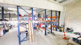 Nave industrial en venta en Olesa de Montserrat