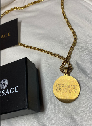 Colgante Versace Dorado con Caja