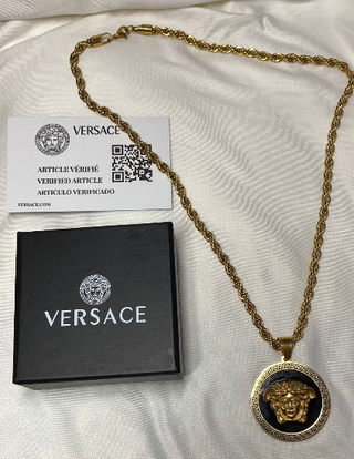 Colgante Versace Dorado con Caja