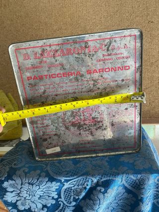 Scatola Lazzaroni biscotti antica