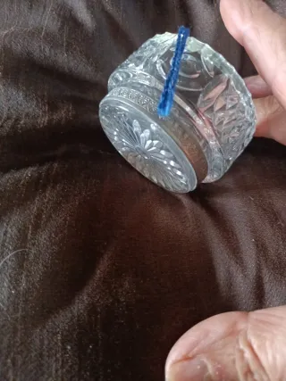 Piccolo contenitore in vetro e argento