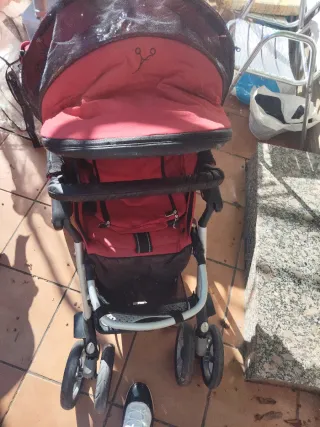 Cochecito y accesorios a juego