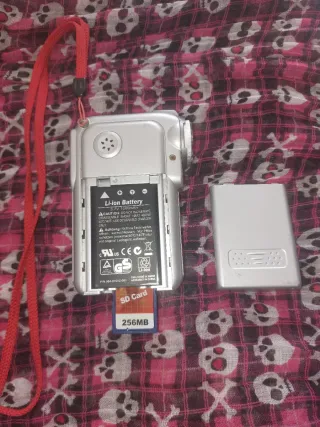 Cámara Nikon FF400SV Plata, más cámara de video.