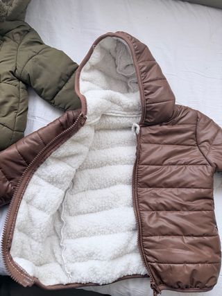 Chaqueta acolchada con forro sherpa