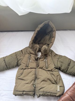 Chaqueta acolchada con forro sherpa