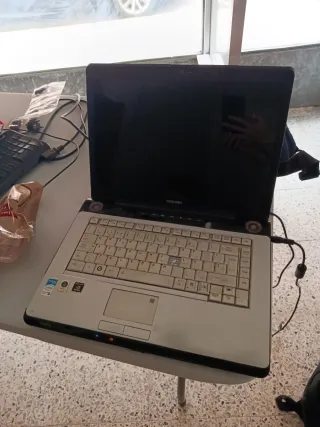 Portátil Toshiba Negro Antiguo