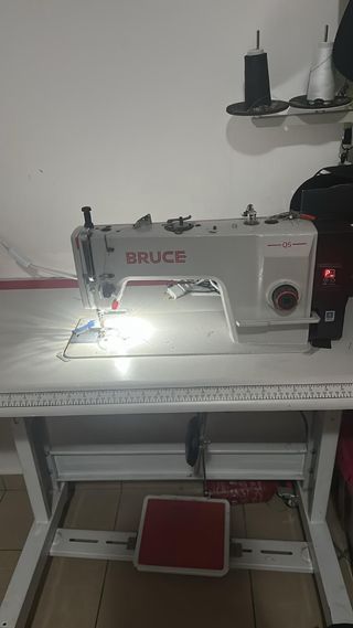 Máquina de coser profesional Bruce Q5